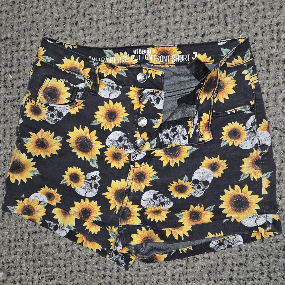 Hot Topic Ultra High Shorts